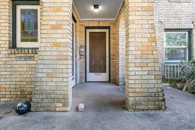 5924 La Vista Dr in Dallas, TX - Building Photo - Building Photo