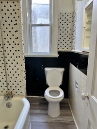 1907 Division St photo'