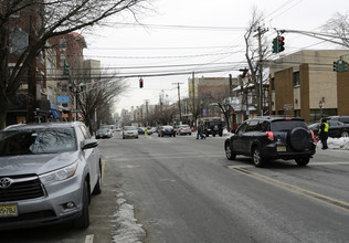 304 60th St in West New York, NJ - Building Photo - Building Photo