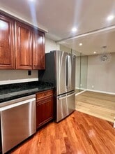 7600 Tremayne Pl in McLean, VA - Building Photo - Building Photo