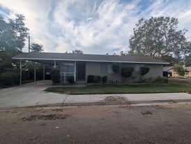 100 Lincoln Ave in Turlock, CA - Building Photo