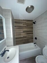 179 Armstrong Ave, Unit 1 in Jersey City, NJ - Building Photo - Building Photo