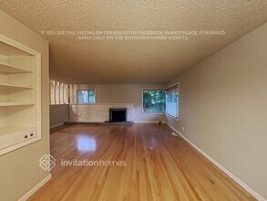 6605 S 127th Pl in Seattle, WA - Building Photo - Building Photo