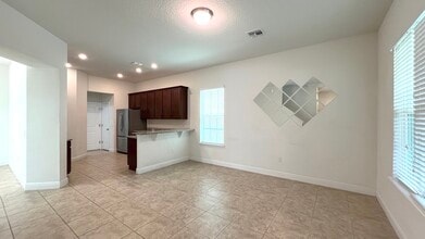 8559 Crescendo Ave in Windermere, FL - Building Photo - Building Photo