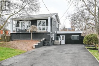 7 Chester Rd in Hamilton, ON - Building Photo - Building Photo