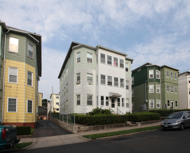 22 Horace St in New Britain, CT - Building Photo - Building Photo