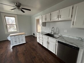 3912 Trevor Ave in Cheviot, OH - Foto de edificio - Building Photo