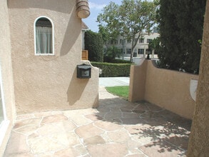 203 S Stanley Dr in Beverly Hills, CA - Building Photo - Building Photo