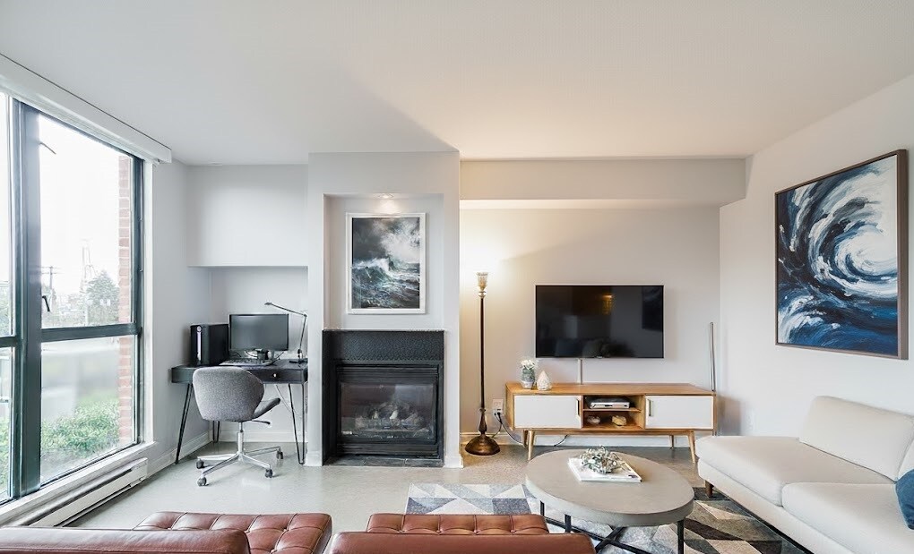 41 Alexander St in Vancouver, BC - Building Photo