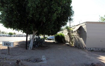 Indian Trailer Park in Phoenix, AZ - Building Photo - Building Photo