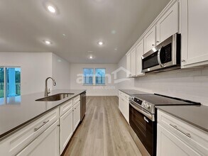 310 Calla Lily Ct in Summerville, SC - Foto de edificio - Building Photo