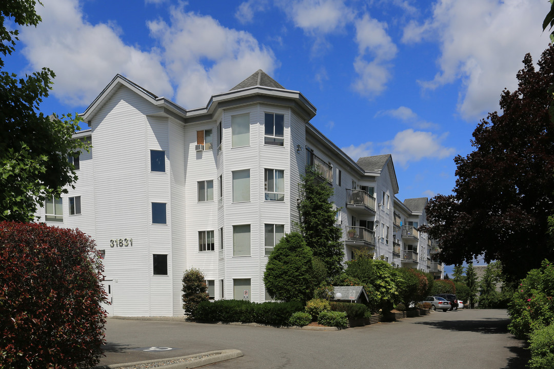 West Point Villa in Abbotsford, BC - Building Photo