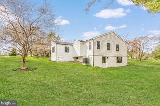 605 Bowers Ln in Wallingford, PA - Building Photo - Building Photo