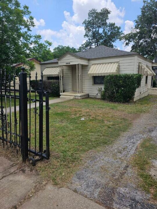 3203 Hale Ave in Fort Worth, TX - Building Photo