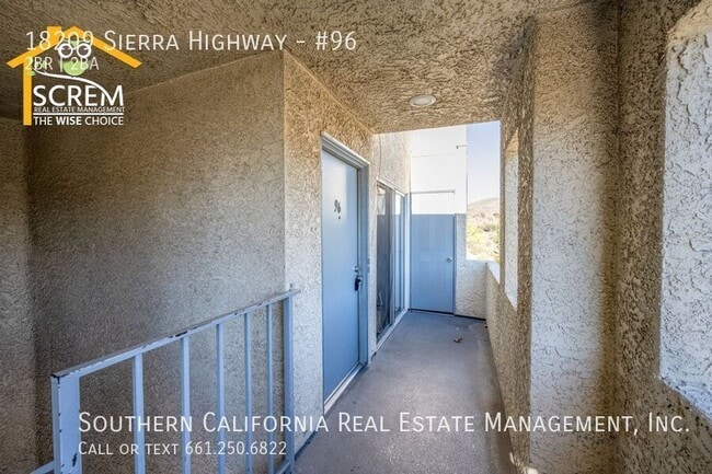 18209 Sierra Hwy in Santa Clarita, CA - Building Photo - Building Photo