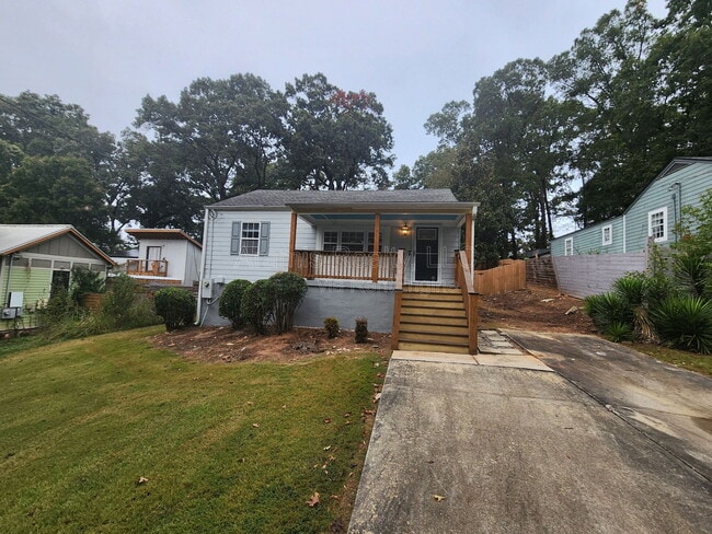 property at 1918 Lomita Rd SE