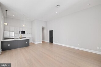 200 S Broad St in Philadelphia, PA - Building Photo - Building Photo