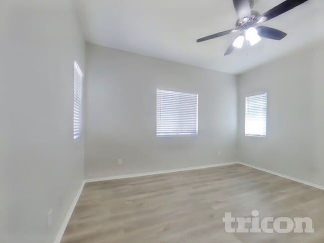 14953 N 142nd Dr. in Surprise, AZ - Foto de edificio - Building Photo