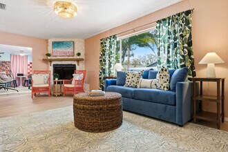 9155 125th St in Seminole, FL - Foto de edificio - Building Photo