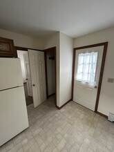 227 Wood St, Unit B in Hopkinton, MA - Building Photo - Building Photo