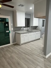 16588 Vine St in Hesperia, CA - Building Photo - Building Photo