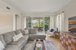 2654 Bolero Dr in Naples, FL - Building Photo