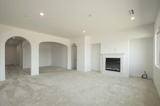 1257 Rdg Crk Ests Wy in Dinuba, CA - Building Photo - Building Photo