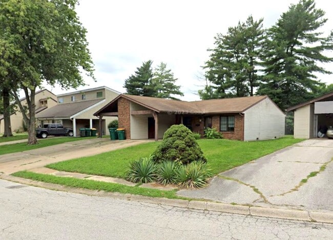 property at 813 N Cherry St
