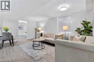 146 Appalachian Crescent in Kitchener, ON - Building Photo - Building Photo