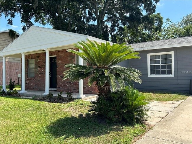 232 Beverly Blvd in Brandon, FL - Building Photo - Building Photo