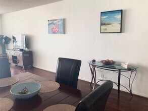 3901 S Ocean Dr in Hollywood, FL - Building Photo - Building Photo