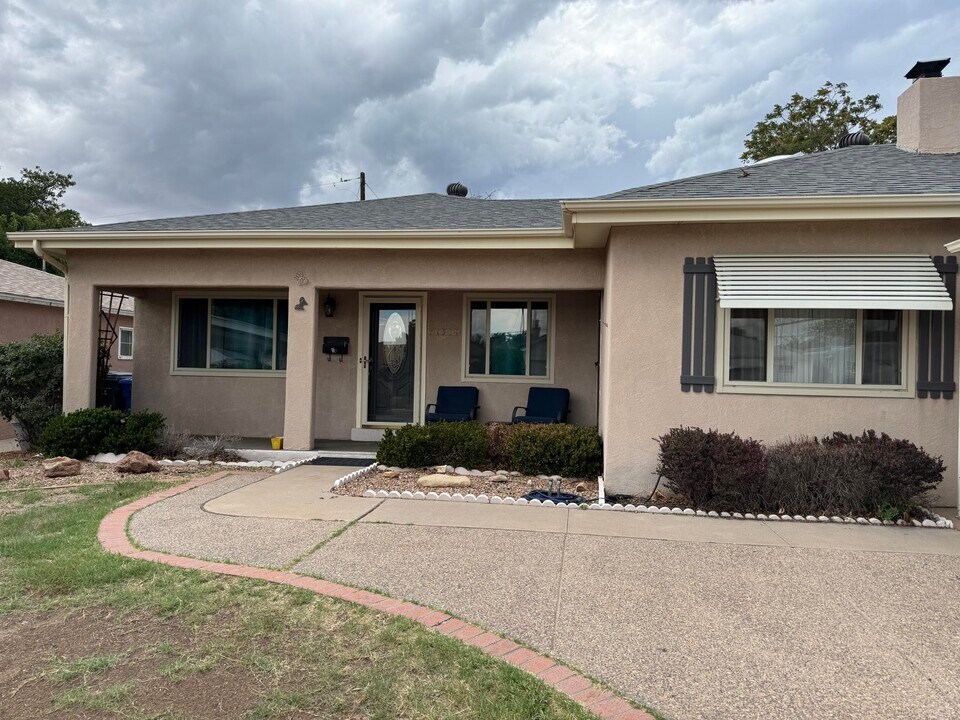 11309 Snow Heights Blvd NE in Albuquerque, NM - Building Photo