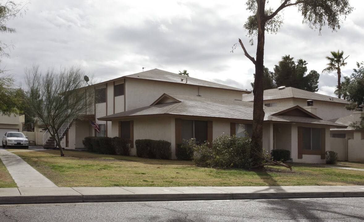 8107 N 33rd Ave in Phoenix, AZ - Foto de edificio