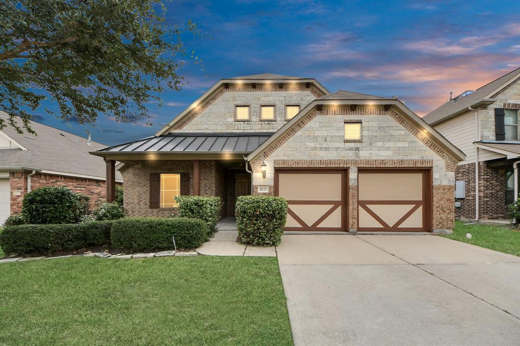 4727 Sheila Dr in Baytown, TX - Building Photo