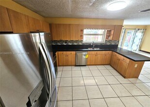 11025 SW 156th Pl in Miami, FL - Building Photo - Building Photo