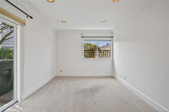 117 Pso De Granada in Redondo Beach, CA - Building Photo - Building Photo