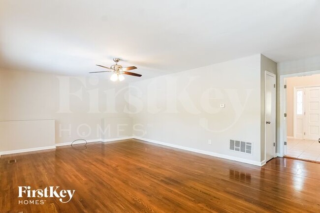 2204 Lynncrest Ln in Birmingham, AL - Building Photo - Building Photo
