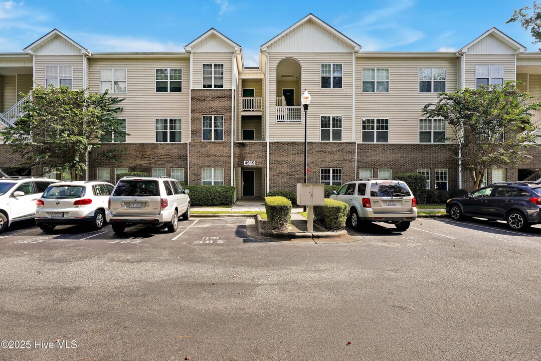 4519 Sagedale Dr in Wilmington, NC - Building Photo