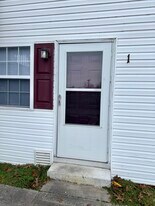 1155 KY-3057 in Somerset, KY - Building Photo