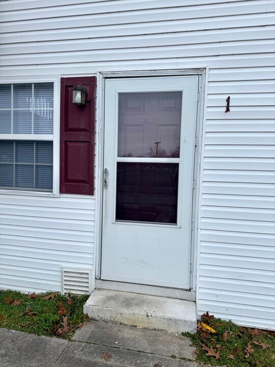 1155 KY-3057 in Somerset, KY - Building Photo