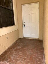 3843 Pond Apple Dr in Weston, FL - Building Photo - Building Photo