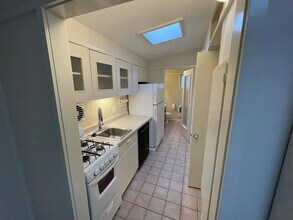 1714 Summit View Pl in Austin, TX - Building Photo - Building Photo