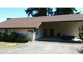 7730 SW Eaker Pl in Beaverton, OR - Building Photo