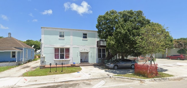 property at 804 Orange Ave