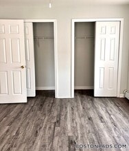 8 Portland St, Unit 408 in Worcester, MA - Foto de edificio - Building Photo