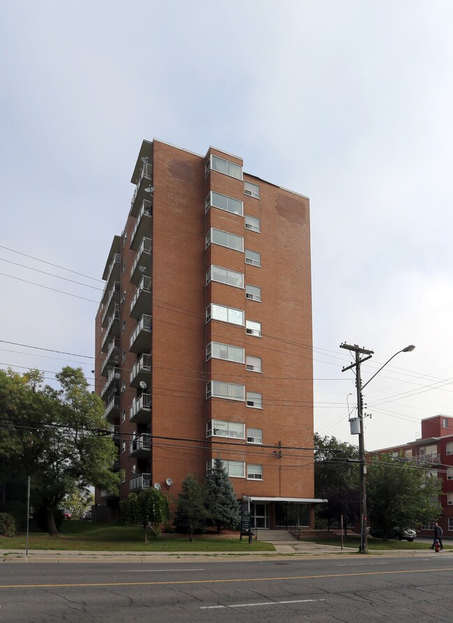 Eastgate Towers in Hamilton, ON - Building Photo - Building Photo