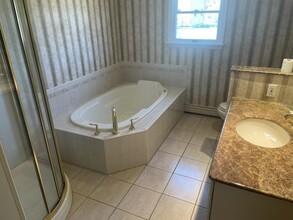 5 Pine Crest Dr in Johnston, RI - Building Photo - Building Photo