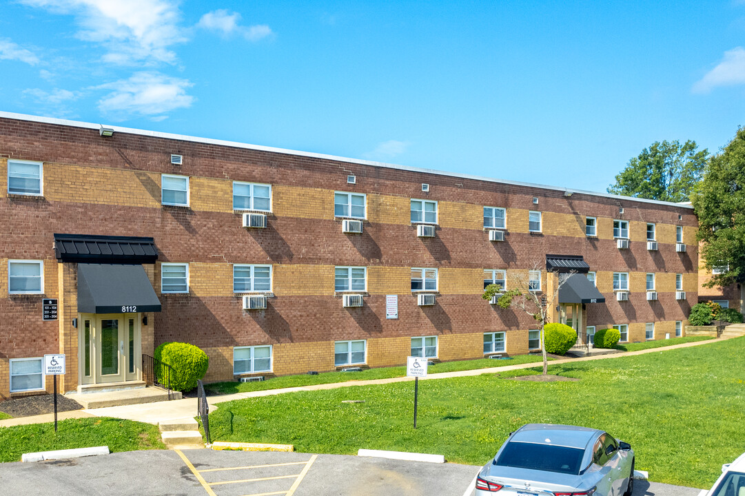 Park Chase Apartments in Philadelphia, PA - Foto de edificio