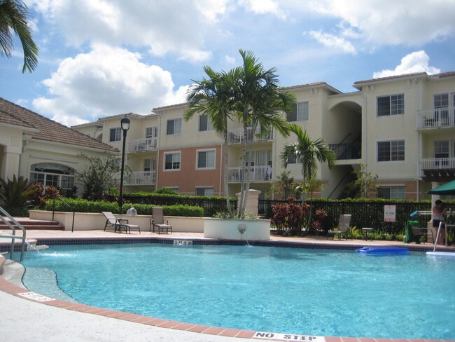 9873 Baywinds Blvd in Royal Palm Beach, FL - Building Photo - Building Photo