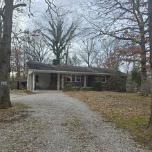 208 Violet St in Batesville, AR - Building Photo - Building Photo